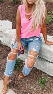 31 Casual and Cute Summer Outfits - Classic Style